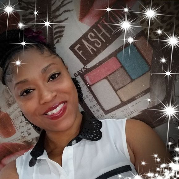 Meet your Posher, Christina - Picture 1 of 1